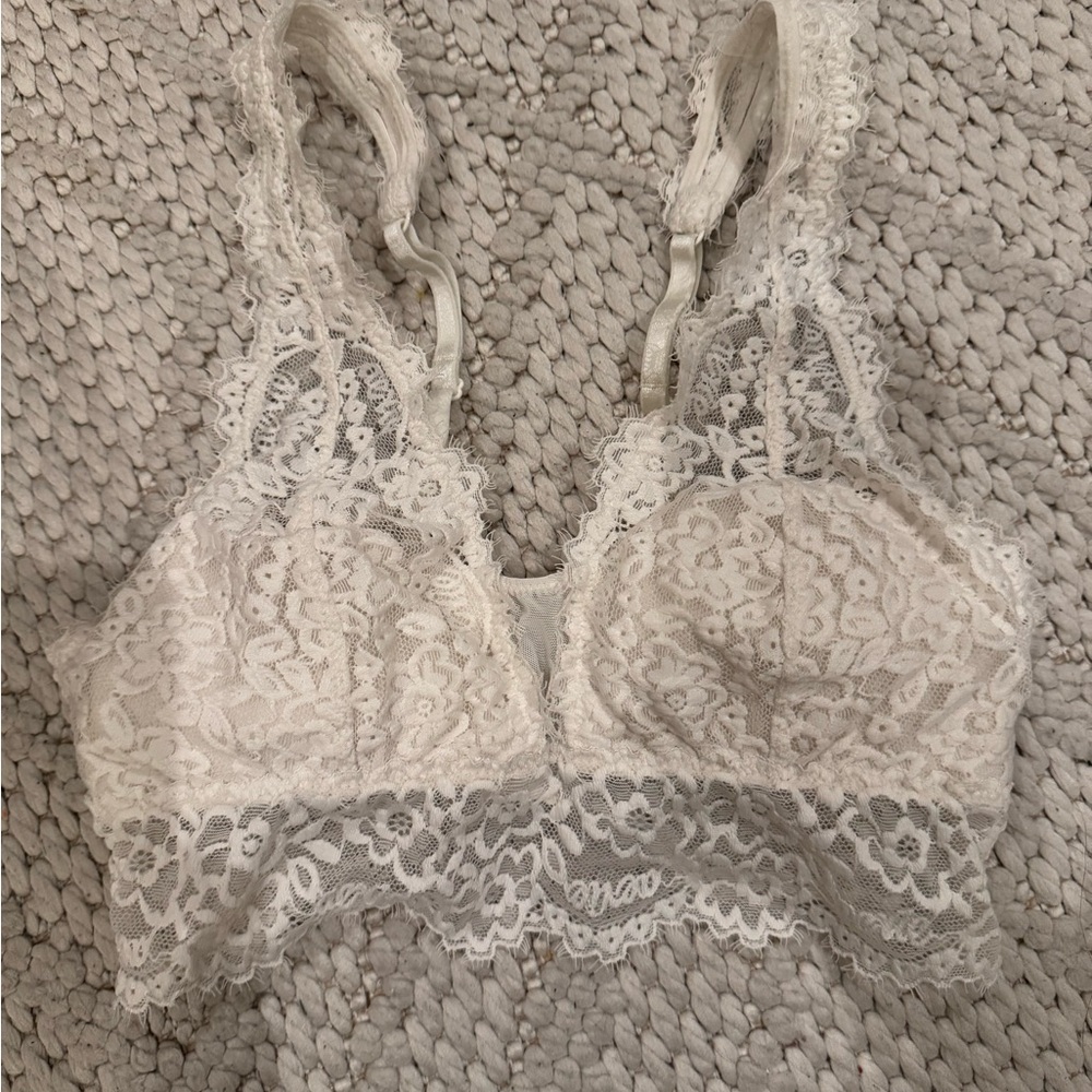 Elegant Lace Bralette - White